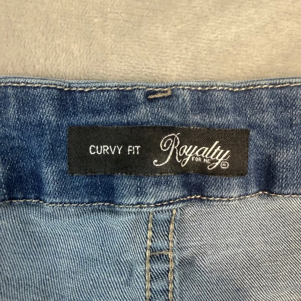 Royalty For Me Curvy Fit Blue Denim Bermuda Shorts Women Size 16 Distressed